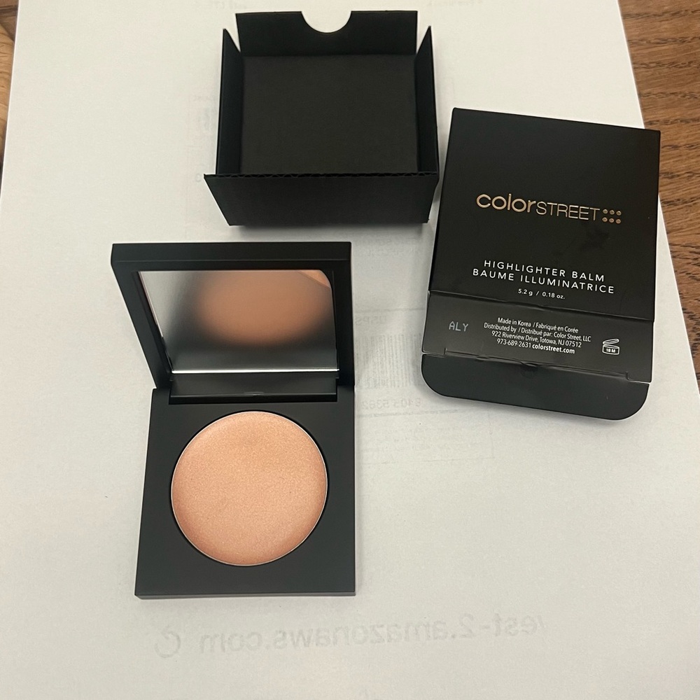 Color Street Illuminating Highlighter - Soft Peach